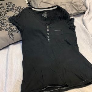 Old Navy t-shirt